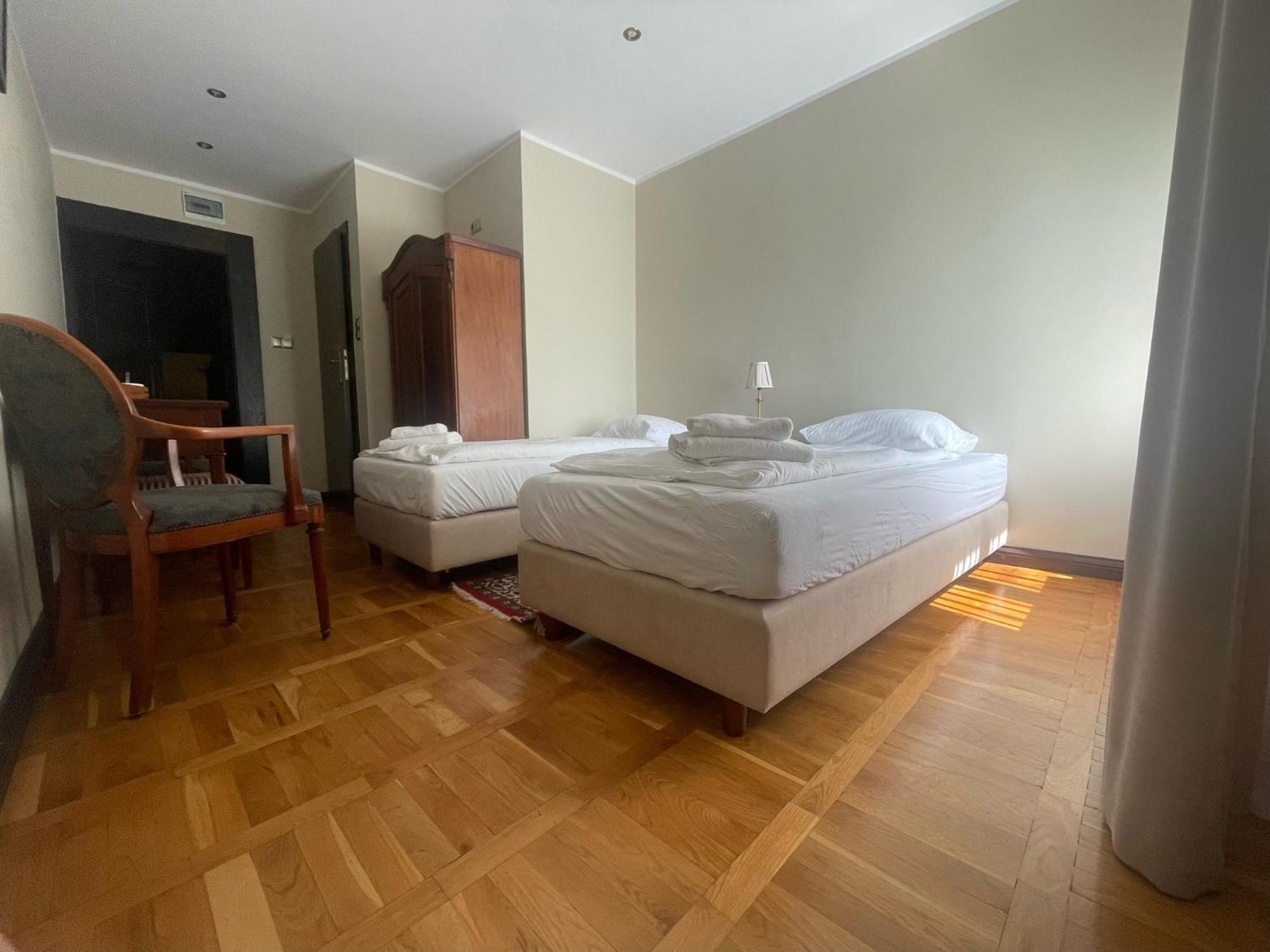 Palac Klanino Buitenkant foto